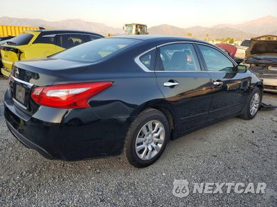 Trzecie zdjęcie samochodu z tyłu: 2017 NISSAN ALTIMA 2.5 VIN:1N4AL3AP3HN318420 - miniatura