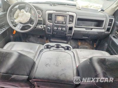 Zdjęcie 8 z 11 samochodu: 2023 RAM 1500 VIN:1C6RR6FG2PS527242 - miniatura