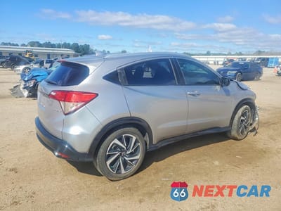 Trzecie zdjęcie samochodu z tyłu: 2019 HONDA HR-V SPORT VIN:3CZRU5H17KG707854 - miniatura