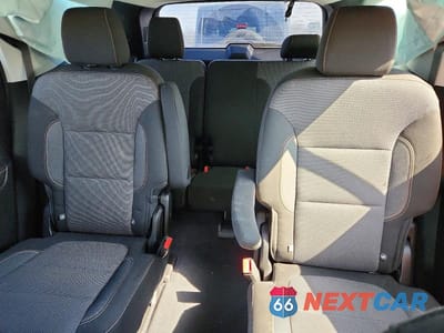 Zdjęcie 10 z 12 samochodu: 2019 CHEVROLET TRAVERSE LT VIN:1GNEVGKWXKJ129188 - miniatura