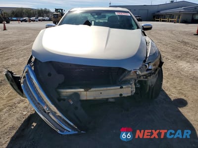 Piąte zdjęcie samochodu w środku: 2011 FORD TAURUS LIMITED VIN:1FAHP2JW0BG190847 - miniatura