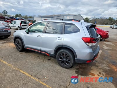 Drugie zdjęcie samochodu z przodu: 2021 SUBARU FORESTER SPORT VIN:JF2SKARC8MH427487 - miniatura