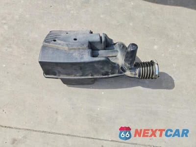 Zdjęcie 12 z 12 samochodu: 2022 CHEVROLET COLORADO 2WD 4C EXT CAB 2.5L W/T VIN:1GCHSBEA9N1186875 - miniatura