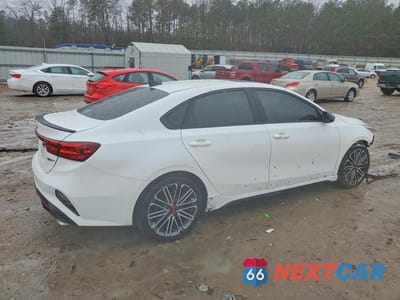 Trzecie zdjęcie samochodu z tyłu: 2023 KIA FORTE GT VIN:3KPF44AC4PE634024 - miniatura