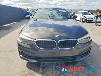 Piąte zdjęcie samochodu w środku: 2017 BMW 530 I VIN:WBAJA5C30HG896479 - miniatura