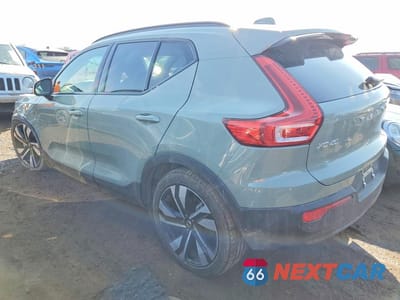 Drugie zdjęcie samochodu z przodu: 2025 VOLVO XC40 PLUS VIN:YV4L12UC9S2455735 - miniatura