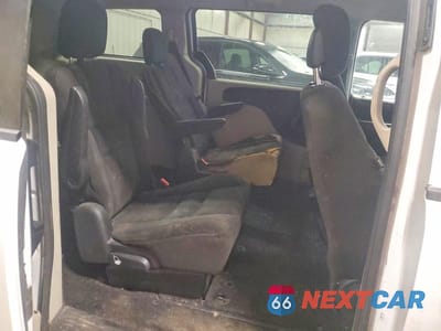 Zdjęcie 11 z 13 samochodu: 2015 DODGE GRAND CARAVAN SE VIN:2C4RDGBGXFR517349 - miniatura