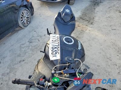 Piąte zdjęcie samochodu w środku: 2018 KAWASAKI ZX1000 Z VIN:JKAZXCZ15JA003191 - miniatura