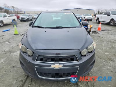 Piąte zdjęcie samochodu w środku: 2014 CHEVROLET SONIC LT VIN:1G1JC6SH2E4221514 - miniatura