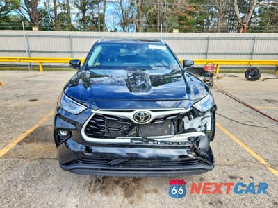 Piąte zdjęcie samochodu w środku: 2025 TOYOTA HIGHLANDER XLE VIN:5TDKDRAHXSS554071 - miniatura