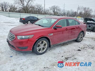 2015 FORD TAURUS SEL 1FAHP2E87FG135118 - główne zdjęcie licytacji z USA - miniatura