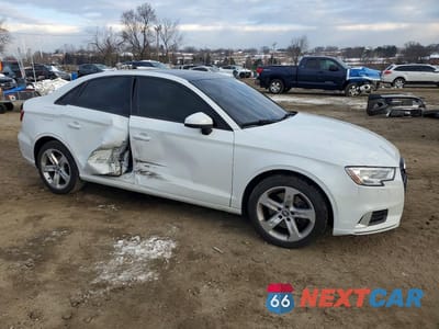 Czwarte zdjęcie samochodu z boku: 2018 AUDI A3 PREMIUM VIN:WAUB8GFF2J1055581 - miniatura