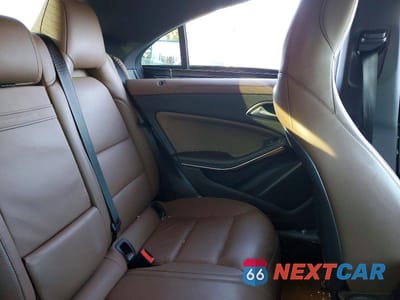 Zdjęcie 10 z 13 samochodu: 2016 MERCEDES-BENZ CLA 250 4MATIC VIN:WDDSJ4GB4GN370603 - miniatura