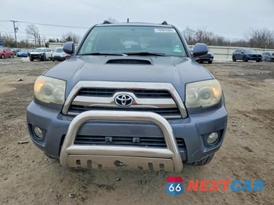 Piąte zdjęcie samochodu w środku: 2007 TOYOTA 4RUNNER SR5 VIN:JTEBT14R070068125 - miniatura