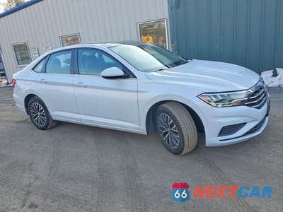 Czwarte zdjęcie samochodu z boku: 2019 VOLKSWAGEN JETTA S VIN:3VWC57BU9KM015732 - miniatura