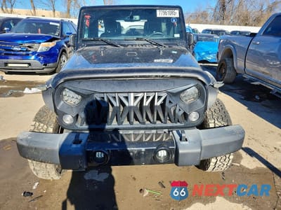 Piąte zdjęcie samochodu w środku: 2015 JEEP WRANGLER UNLIMITED SAHARA VIN:1C4BJWEG0FL754330 - miniatura