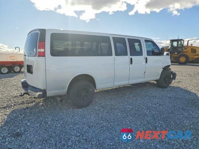 Czwarte zdjęcie samochodu z boku: 2019 CHEVROLET EXPRESS G3500 LT VIN:1GAZGPFG1K1206921 - miniatura