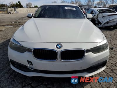 Piąte zdjęcie samochodu w środku: 2017 BMW 320 I VIN:WBA8E1G32HNU15570 - miniatura