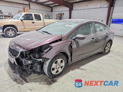 2018 KIA FORTE LX 3KPFK4A70JE258387 - główne zdjęcie licytacji z USA - miniatura