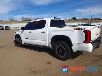 Drugie zdjęcie samochodu z przodu: 2025 TOYOTA TUNDRA SR5 VIN:5TFLA5DB8SX244217 - miniatura