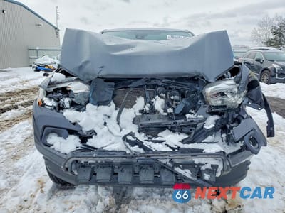 Piąte zdjęcie samochodu w środku: 2021 TOYOTA TACOMA SR5 V6 VIN:3TMCZ5AN5MM395340 - miniatura