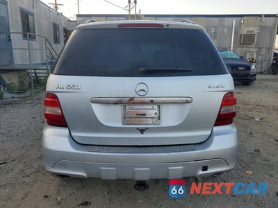 Zdjęcie 6 z 13 samochodu: 2008 MERCEDES-BENZ ML 550 VIN:4JGBB72E88A367332 - miniatura