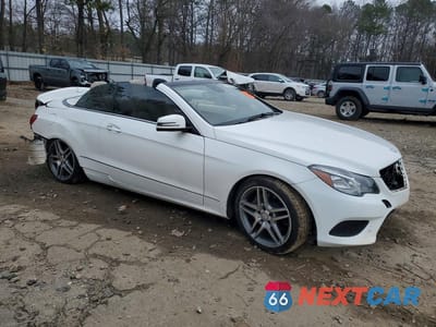 Czwarte zdjęcie samochodu z boku: 2014 MERCEDES-BENZ E 350 VIN:WDDKK5KF7EF249763 - miniatura