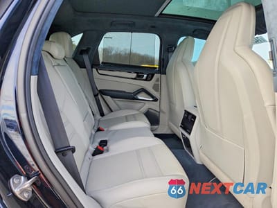 Zdjęcie 11 z 14 samochodu: 2022 PORSCHE CAYENNE TURBO S E-HYBRID VIN:WP1AH2AY3NDA46143 - miniatura