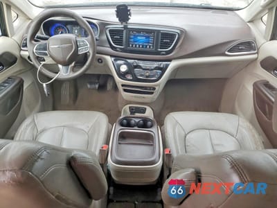 Zdjęcie 8 z 13 samochodu: 2018 CHRYSLER PACIFICA TOURING PLUS VIN:2C4RC1FG0JR102267 - miniatura