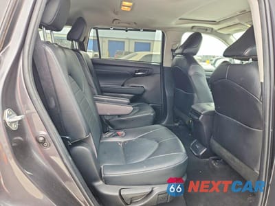 Zdjęcie 11 z 12 samochodu: 2022 TOYOTA HIGHLANDER XLE VIN:5TDGZRBH4NS183306 - miniatura