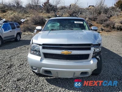 Piąte zdjęcie samochodu w środku: 2012 CHEVROLET SUBURBAN K1500 LT VIN:1GNSKJE71CR294501 - miniatura
