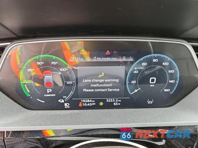 Zdjęcie 9 z 13 samochodu: 2024 AUDI Q8 E-TRON PREMIUM PLUS VIN:WA15AAGE2RB015718 - miniatura