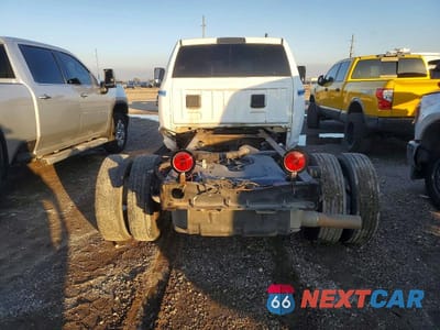 Zdjęcie 10 z 13 samochodu: 2015 RAM 4500 TRUCK CAB AND CHASSIS VIN:3C7WRKEL3FG516956 - miniatura