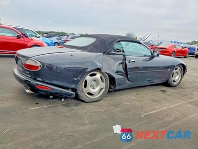 Trzecie zdjęcie samochodu z tyłu: 1999 JAGUAR XK8 VIN:SAJGX2041XC035598 - miniatura