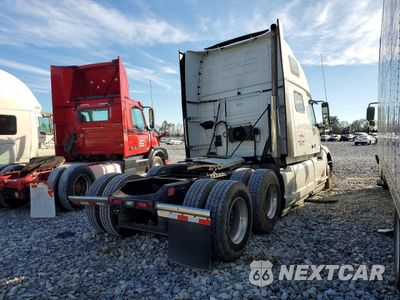 Czwarte zdjęcie samochodu z boku: 2024 VOLVO VNL SEMI TRUCK VIN:4V4NC9EH8RN315830 - miniatura