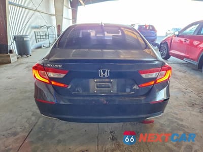 Zdjęcie 6 z 12 samochodu: 2018 HONDA ACCORD LX VIN:1HGCV1F12JA070455 - miniatura