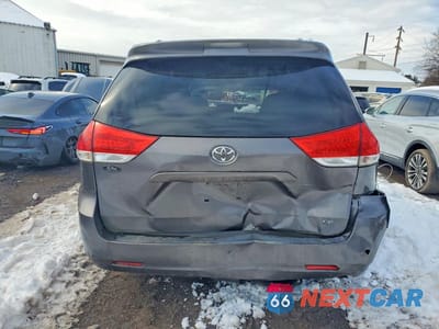Zdjęcie 6 z 13 samochodu: 2014 TOYOTA SIENNA LE VIN:5TDKK3DC1ES523413 - miniatura