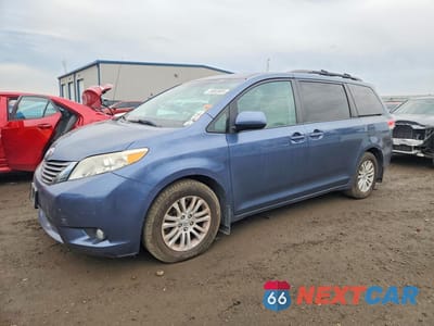 2014 TOYOTA SIENNA XLE 8-PASSENGER 5TDYK3DCXES444333 - główne zdjęcie licytacji z USA - miniatura