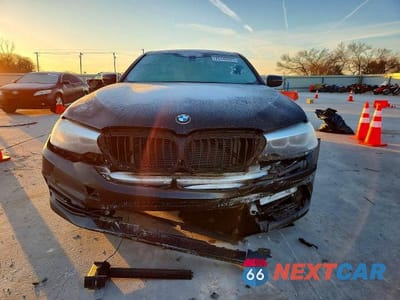 Piąte zdjęcie samochodu w środku: 2018 BMW 530 I VIN:WBAJA5C51JG899169 - miniatura