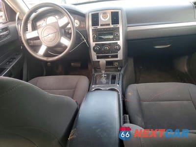 Zdjęcie 8 z 12 samochodu: 2010 CHRYSLER 300 TOURING VIN:2C3CA4CD6AH330601 - miniatura