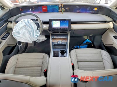 Zdjęcie 8 z 13 samochodu: 2024 LINCOLN NAUTILUS RESERVE VIN:5LMPJ8K47RJ813555 - miniatura