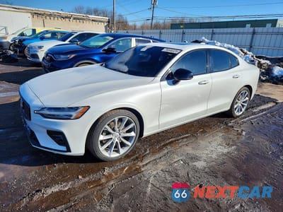 2021 VOLVO S60 T5 MOMENTUM 7JR102TZ9MG113437 - główne zdjęcie licytacji z USA - miniatura