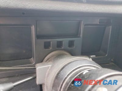 Zdjęcie 9 z 11 samochodu: 1989 CHEVROLET CORVETTE VIN:1G1YY2189K5125766 - miniatura