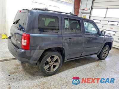 Trzecie zdjęcie samochodu z tyłu: 2015 JEEP PATRIOT LATITUDE VIN:1C4NJRFB2FD120030 - miniatura