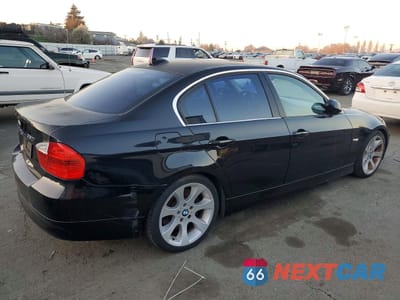 Trzecie zdjęcie samochodu z tyłu: 2006 BMW 330 I VIN:WBAVB335X6PS19005 - miniatura