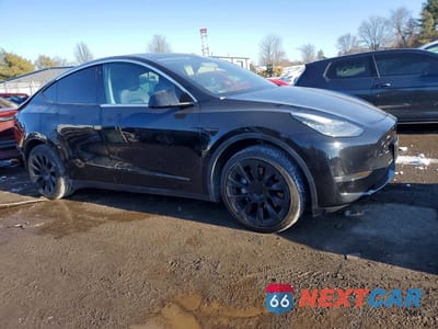 Czwarte zdjęcie samochodu z boku: 2020 TESLA MODEL Y VIN:5YJYGDEE3LF045403 - miniatura