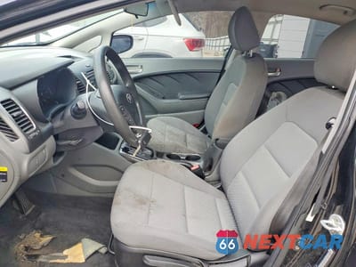 Zdjęcie 7 z 12 samochodu: 2017 KIA FORTE LX VIN:3KPFK4A78HE111745 - miniatura