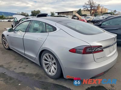 Drugie zdjęcie samochodu z przodu: 2018 TESLA MODEL S VIN:5YJSA1E24JF246333 - miniatura