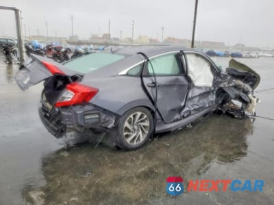 Trzecie zdjęcie samochodu z tyłu: 2018 HONDA CIVIC EX VIN:2HGFC2F77JH515903 - miniatura