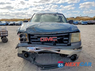 Piąte zdjęcie samochodu w środku: 2010 GMC SIERRA C1500 SL VIN:3GTRCUEA7AG257421 - miniatura